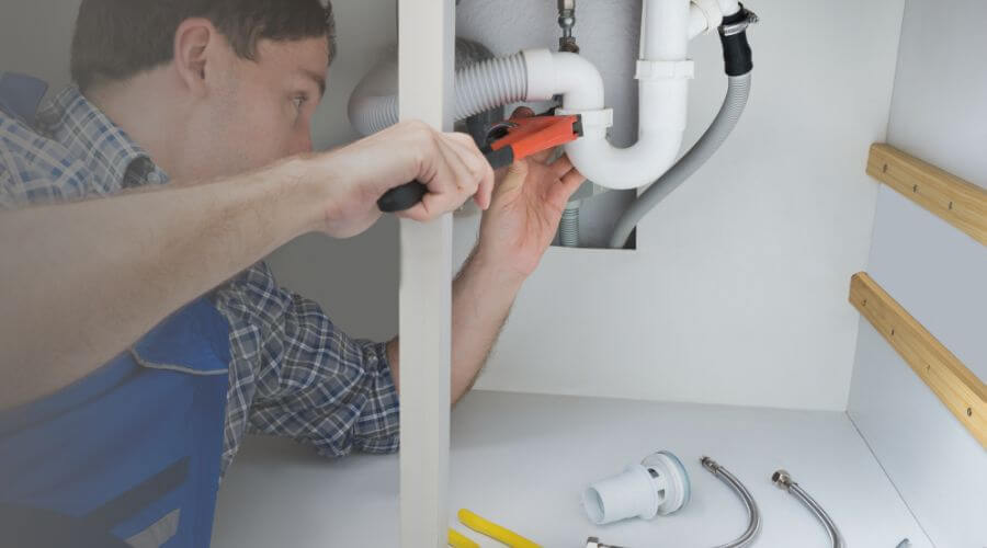 Professional sink repair in Kendallville, IN